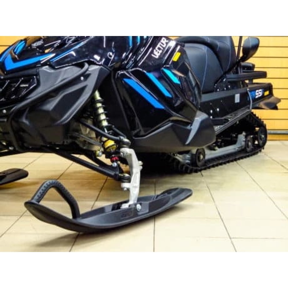 Снегоход РУССКАЯ МЕХАНИКА Vector 551i