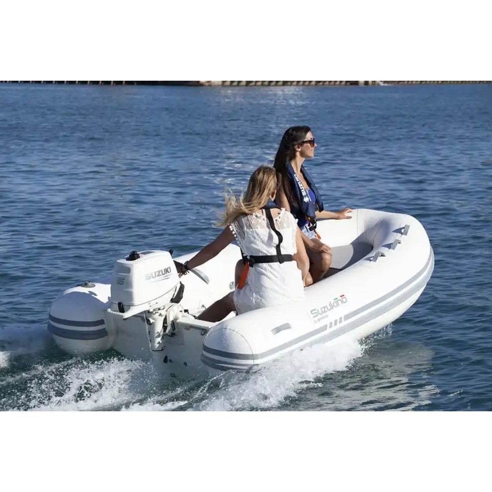 4х-тактный лодочный мотор SUZUKI DF6AS. белый