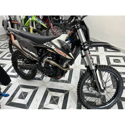 Мотоцикл кроссовый эндуро AVANTIS 300 PRO CARB FCR EXCLUSIVE (NC300-S/182MM) ARS Б/У