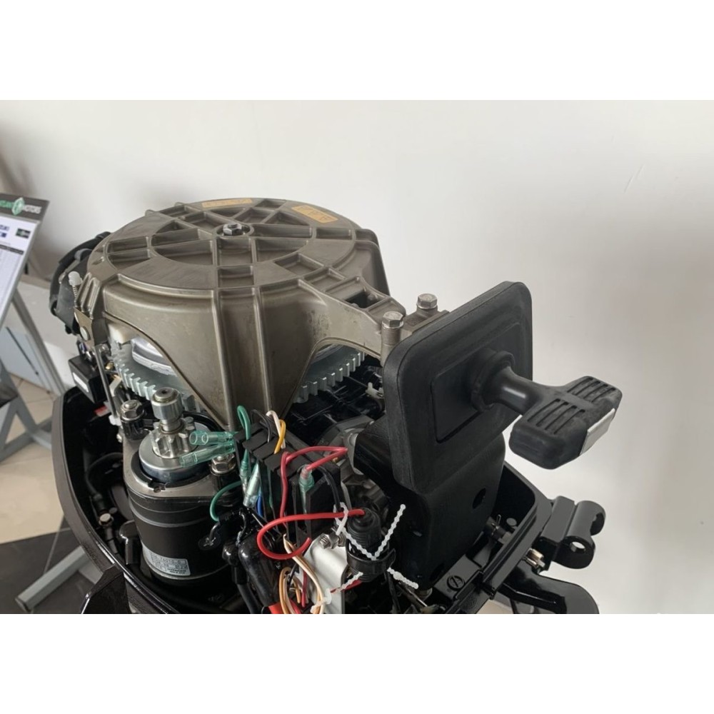 2х-тактный лодочный мотор TOHATSU M30H EPS Б/У