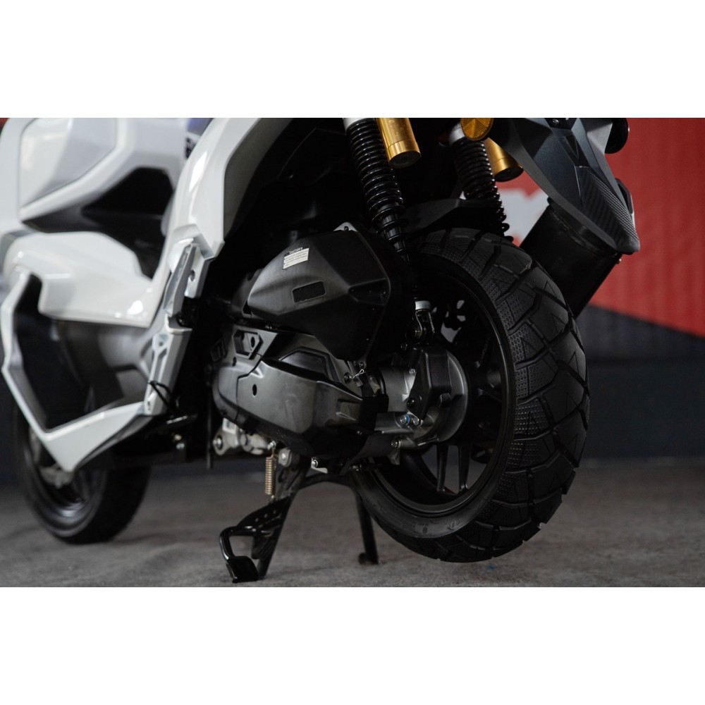 Мотоцикл SHARMAX MaxiScooter D Editions 200 (2024)