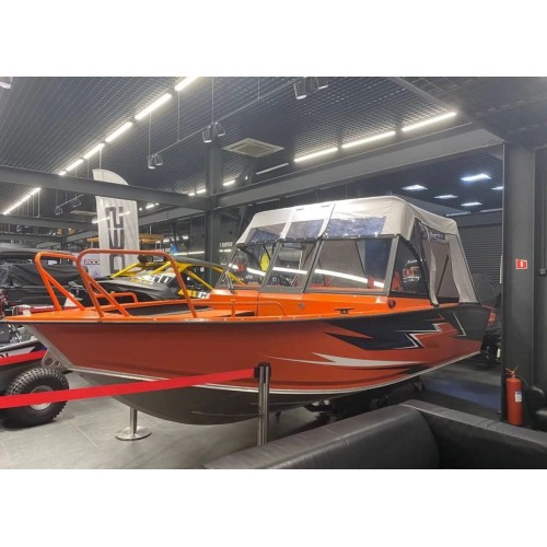 Катер-лодка алюминиевая ТРИЕРА 540 Боурайдер Комфорт Б/У